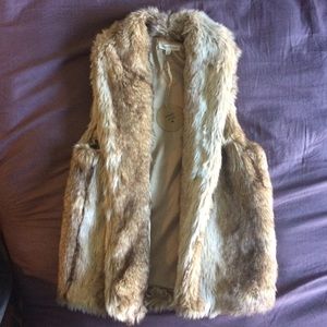 Women’s Faux Fur Vest